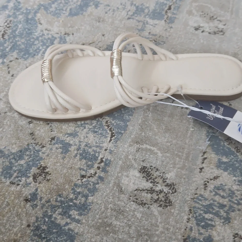 Universal Thread Elegant Cream Sandals